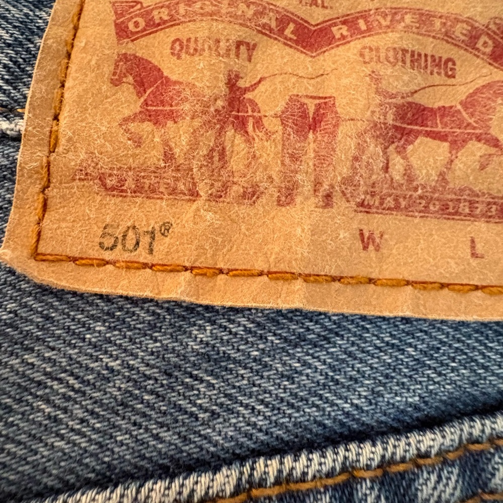 Levi's 501 Original Distressed Denim Shorts - Size 28 - Vintage Look - Picture 8 of 12